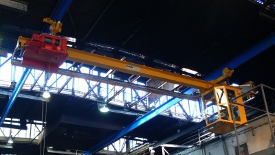 Single girder under-hung foundry crane with a cabin pro SECO Group, Jičín