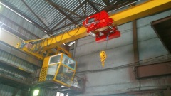 Single bridge cranes 6,3t with a cabin and hoists of GIGA