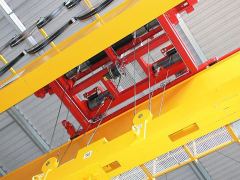 Wire-rope hoists GIGA - with rope stabilization on magnet traverse