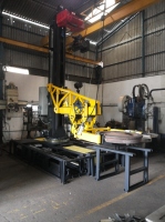 Robotic welding stations with hoists of GIGA